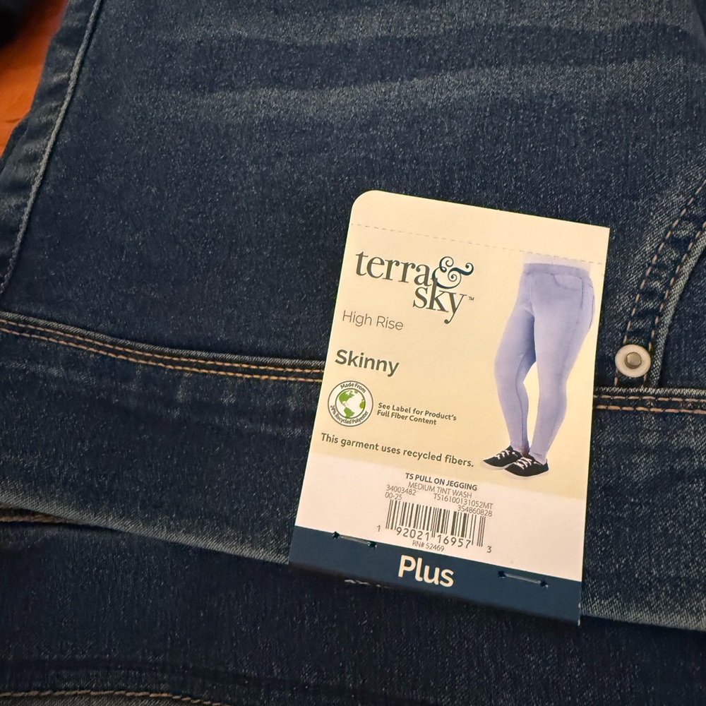 Terra & Sky Women's High Rise Jeans - Dark Blue